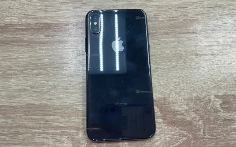 Apple iPhone X 3/64 ГБ