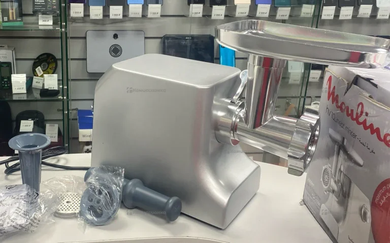 Мясорубка Moulinex HV10