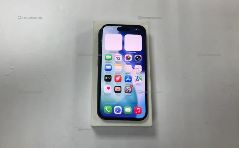 Apple iPhone 15 6/128 ГБ
