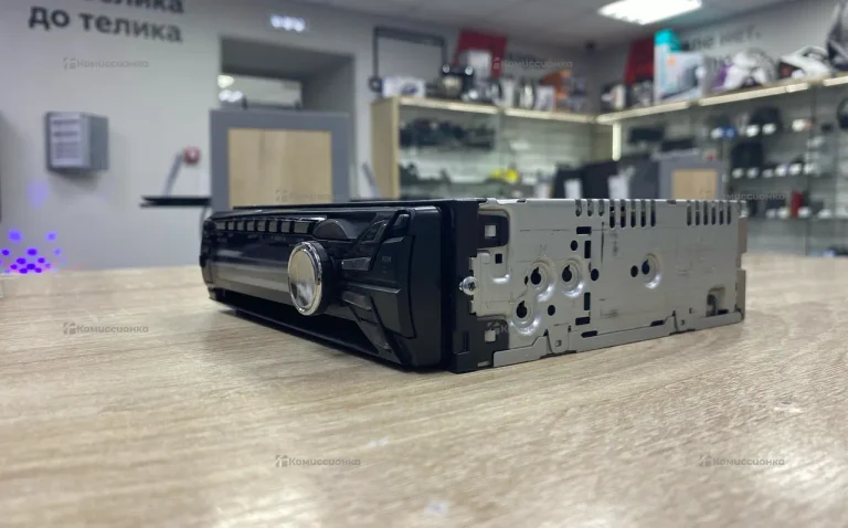 Автомагнитола  SONY CadX-GT470UM