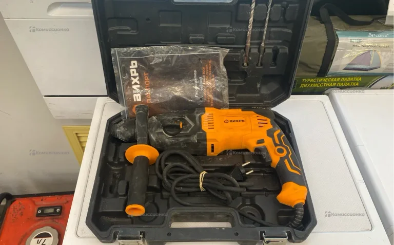 Перфоратор ВИХРЬ П-1000К