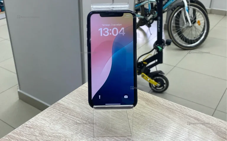 iPhone XR 3/64 ГБ