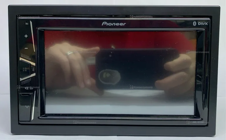 Автомагнитола  Pioneer DMH-G225BT