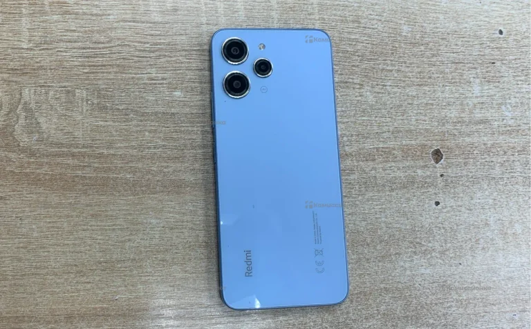 Xiaomi 12 8/128 ГБ