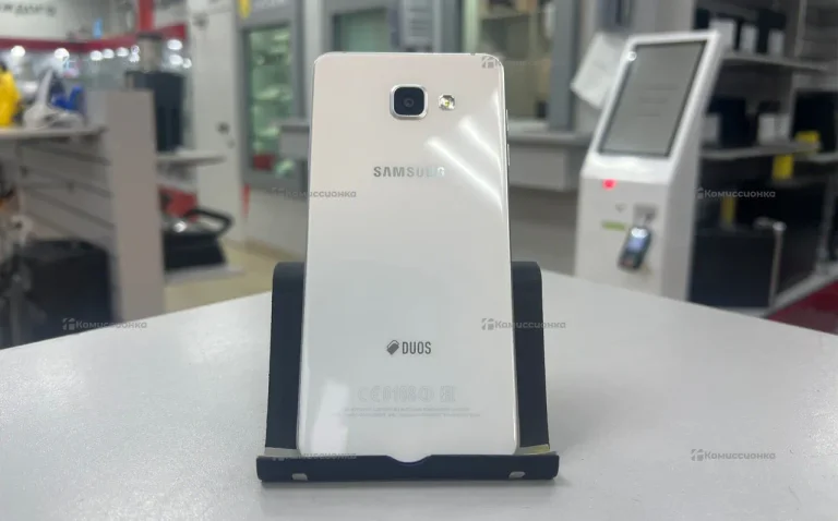 Samsung Galaxy A7 (2016) 3/16 ГБ