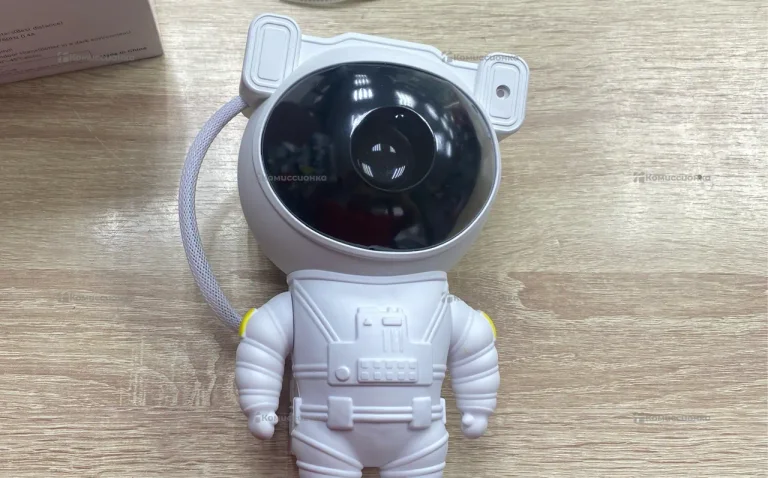 Ночник космонавт