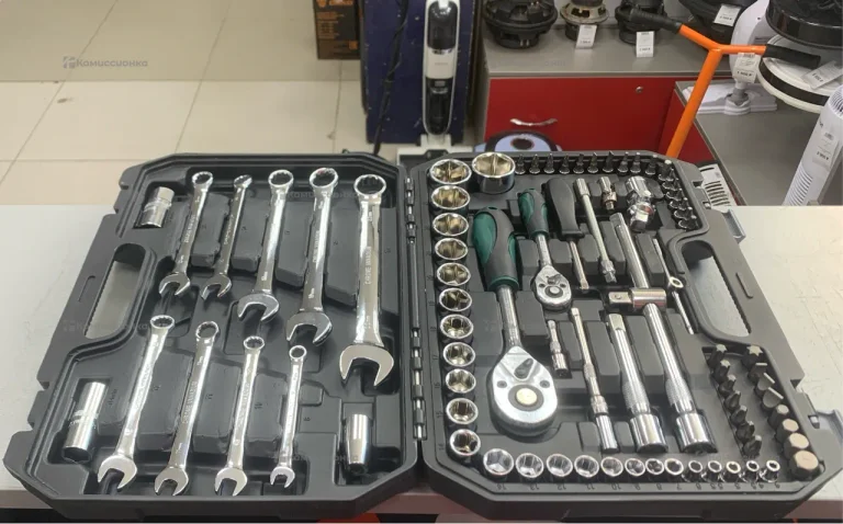 Набор инструментов Tools