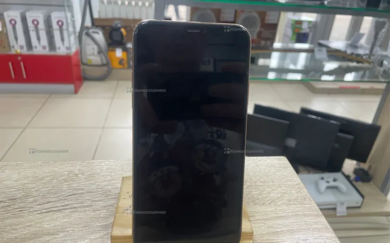 Apple iPhone 11 Pro Max 4/64 ГБ