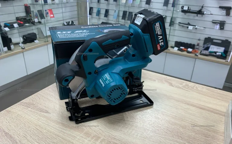 Циркулярная пила аккумуляторная Makita 21V