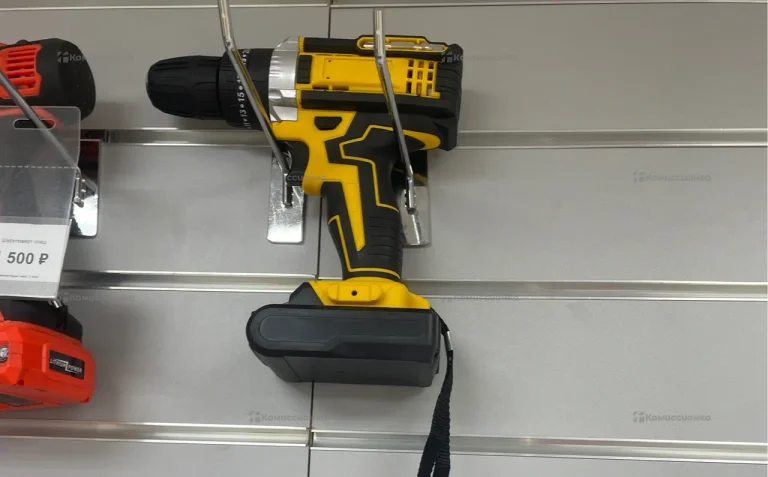 Шуруповерт Noname