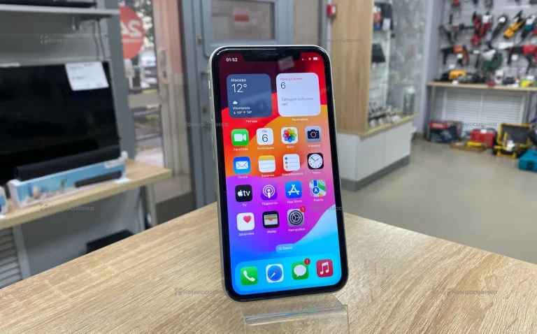 Apple iPhone 11 4/64 ГБ