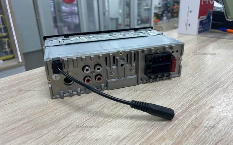 Автомагнитола Nakamichi NQ711B