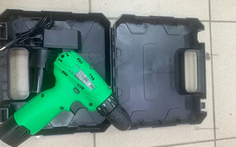 Шуруповерт Zitrek Green 12V