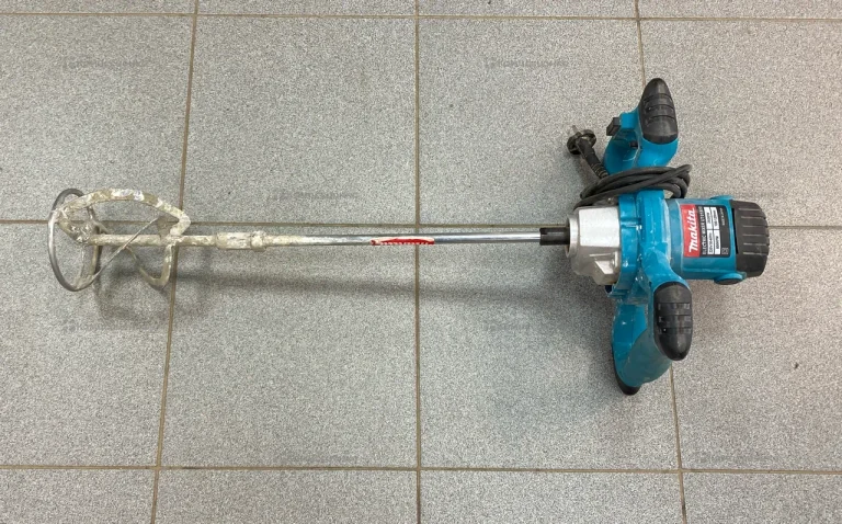 Строительный миксер Makita UTO 1800