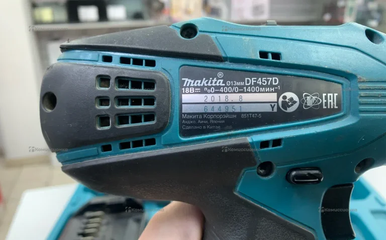 Дрель-шуруповерт makita DF457DWE