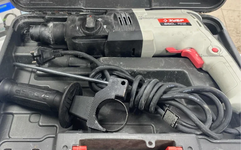 Перфоратор Зубр П-22-650
