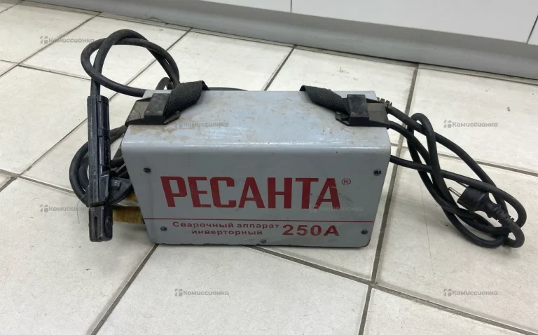 Сварочный аппарат инверторный  Ресанта САИ 250