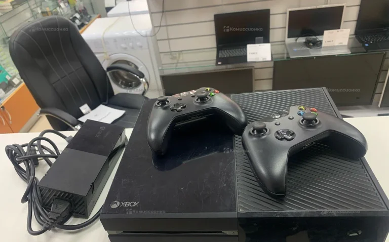 Приставка Xbox One 500Gb
