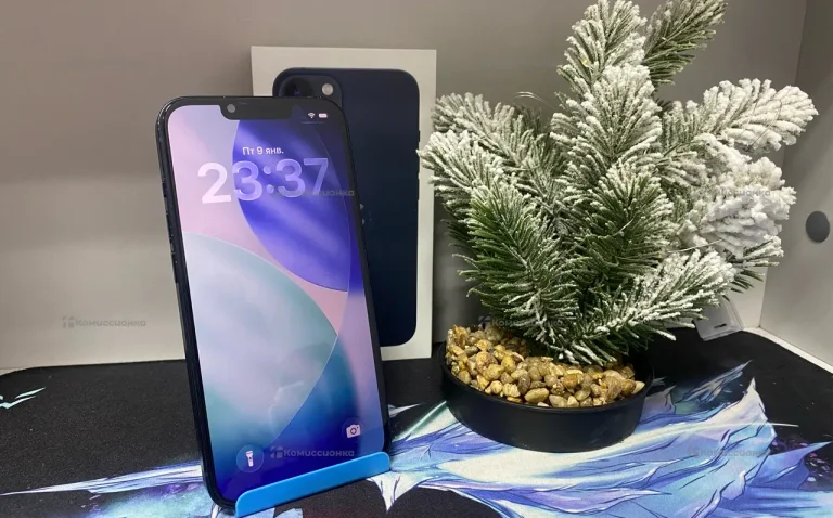 Телефон Apple iPhone 13 4/128 ГБ