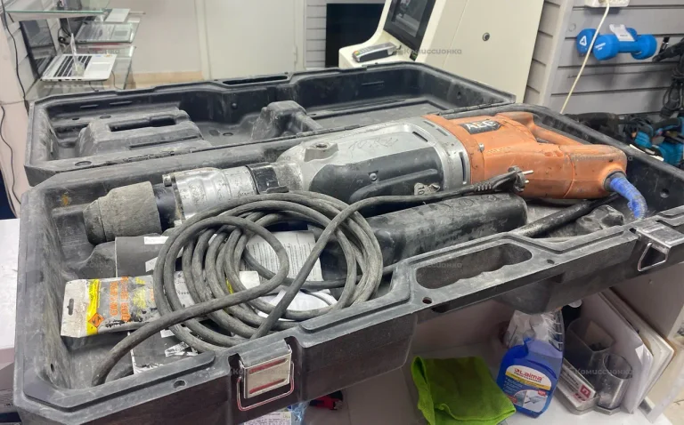 Отбойный молоток AEG PM 10 E