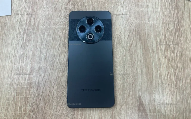 Tecno Spark 30 8/128 ГБ
