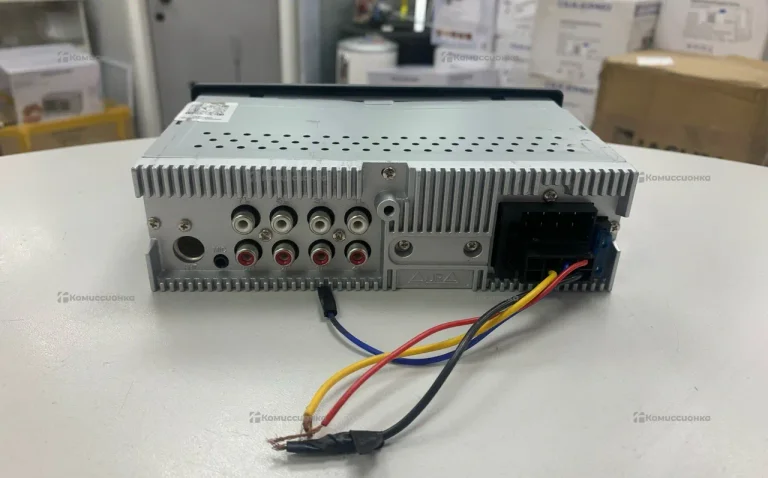 Автомагнитола  aura in879d5