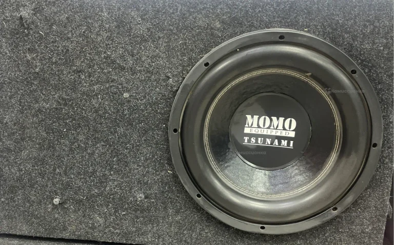 сабуфер MOMO с коробом