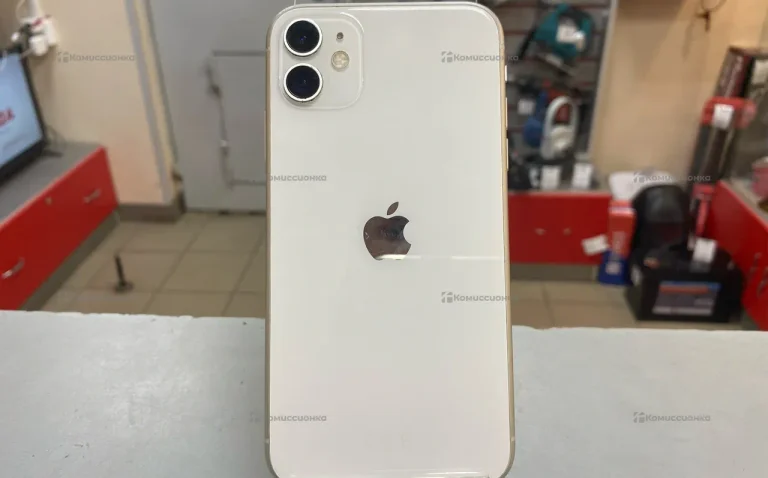 Apple iPhone 11 4/128 ГБ