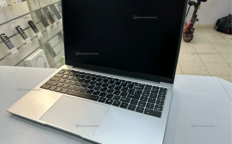 Ноутбук  celeron n4000 8ram 256ssd