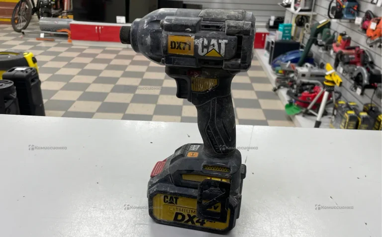 Винтовёрт CAT DX71B