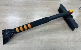 Купить Поворотная щетка-скребок для снега б/у , в Москва и область Цена:490рублей