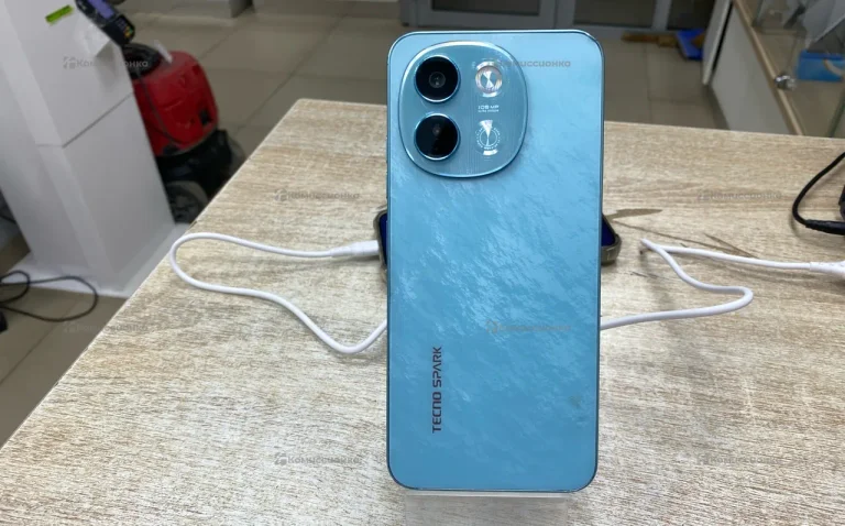 Tecno Spark 30 5G 6/128 ГБ