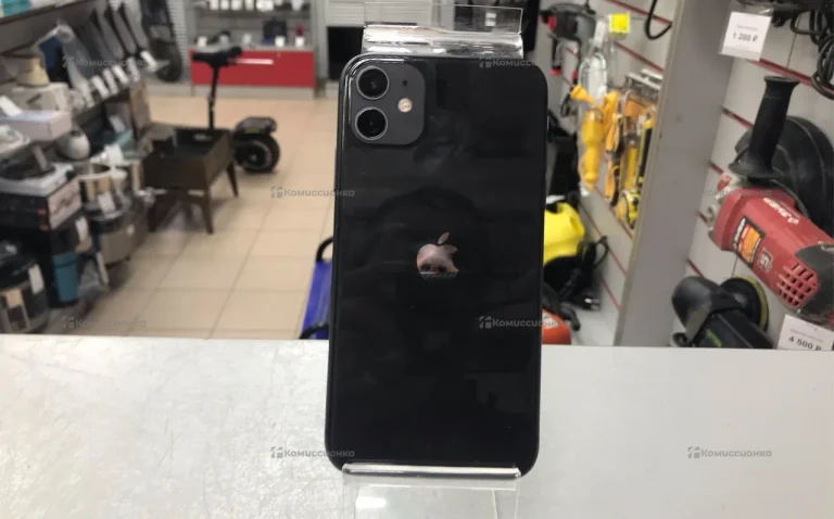 Apple iPhone 11 4/128 ГБ