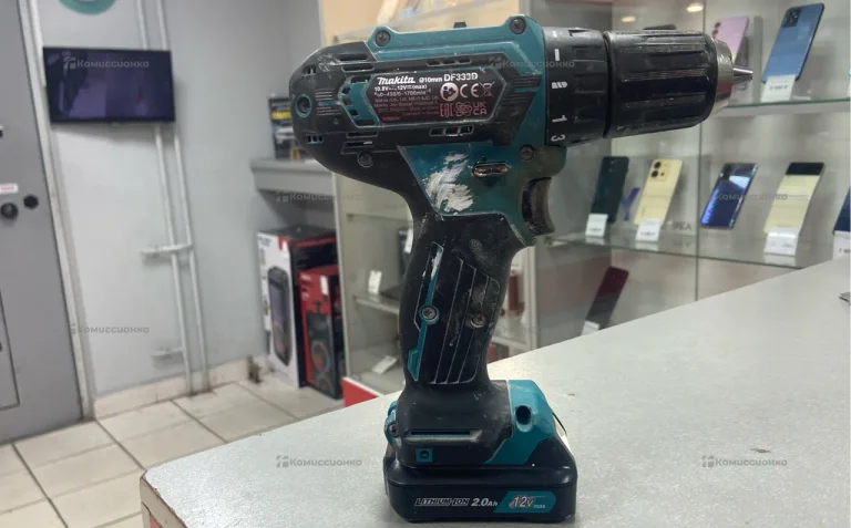 аккумуляторная дрель-шуруповерт Makita DF333D
