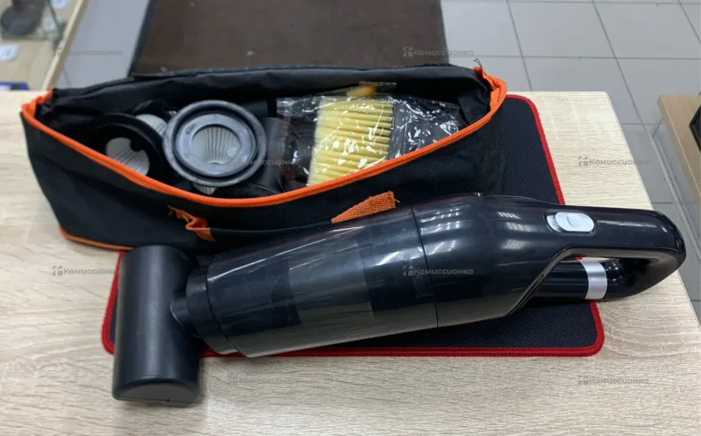Автомобильный пылесос
