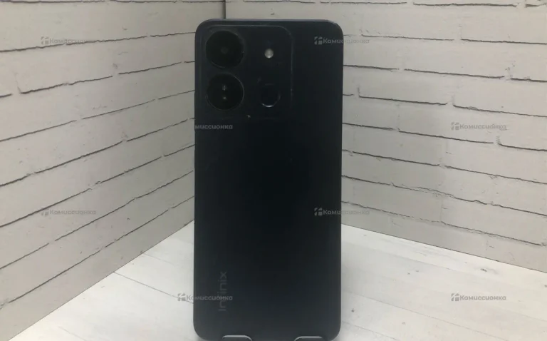 Infinix smart 7 2/64.