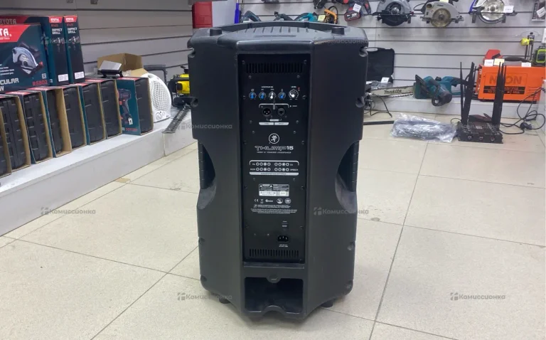 Колонка  mackie thump 15