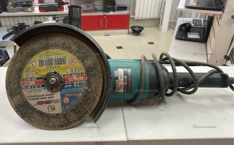 УШМ Makita 9069