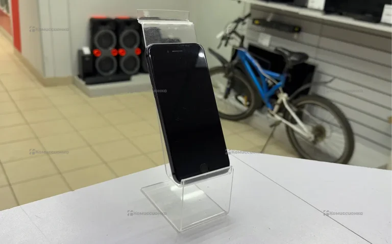 Apple iPhone 8 2/64 ГБ