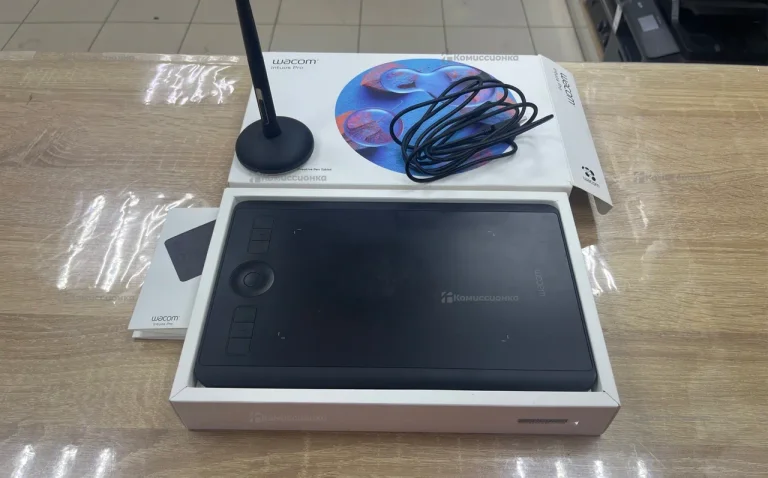 Планшет WACOM Графический планшет Wacom Intuos pro