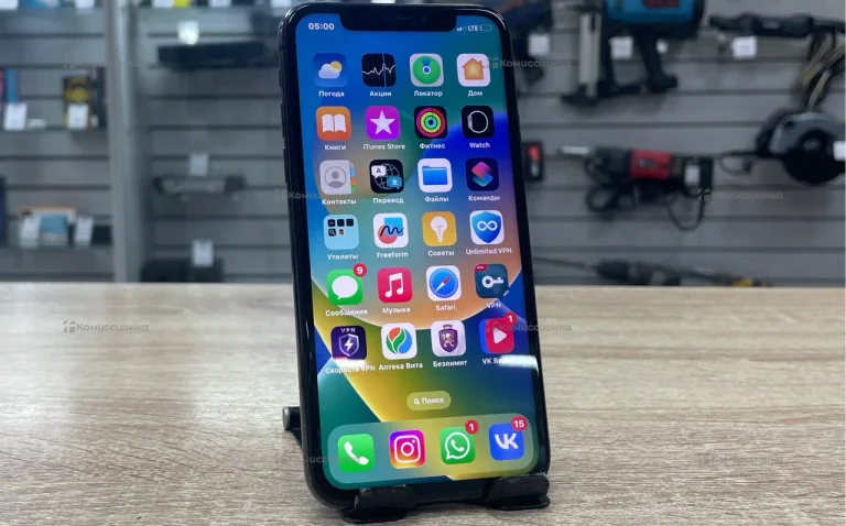 Apple iPhone X 3/256 ГБ