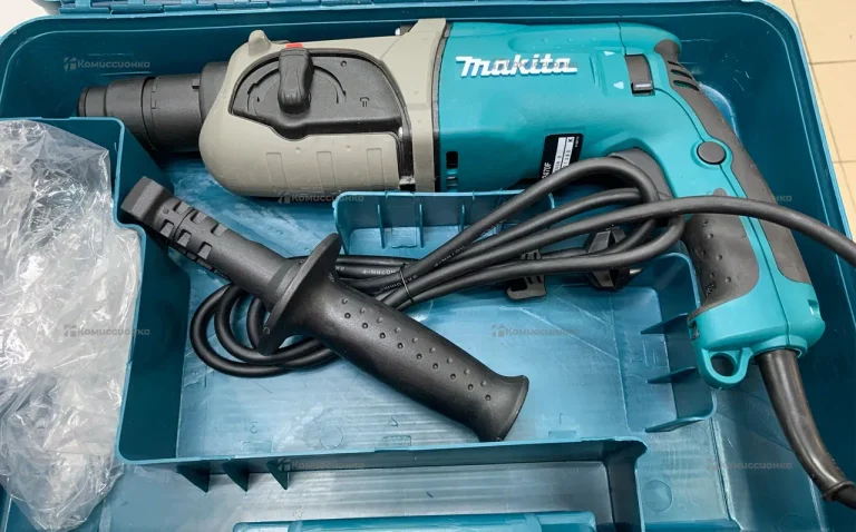 Перфоратор Makita 2470HR