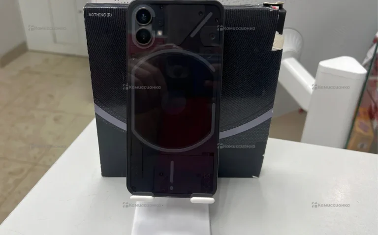 Nothing Phone (1) 8/256 ГБ