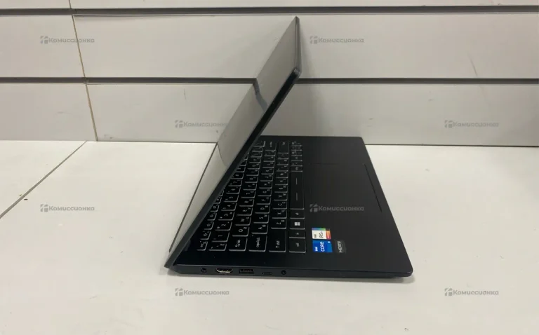 Ноутбук  MSI i5-1235U/8Ram/SSD512