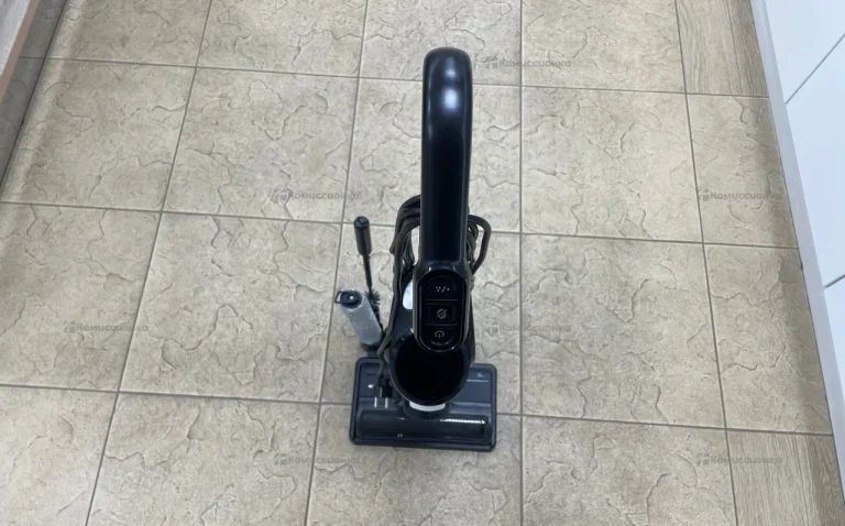Пылесос  GRUNDIG VCW 6270