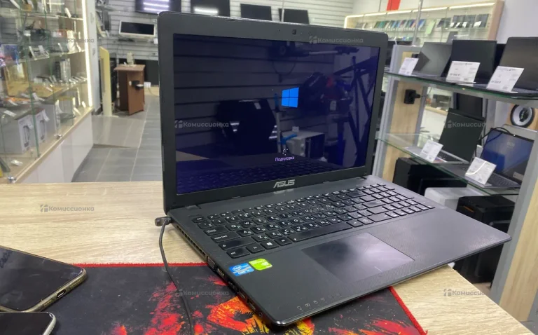 Ноутбук Asus F552C