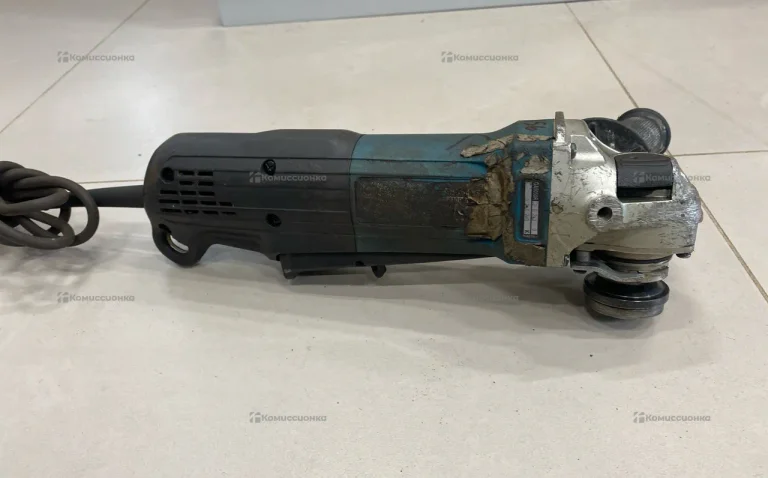 Угловая шлифмашина Makita GA5050R