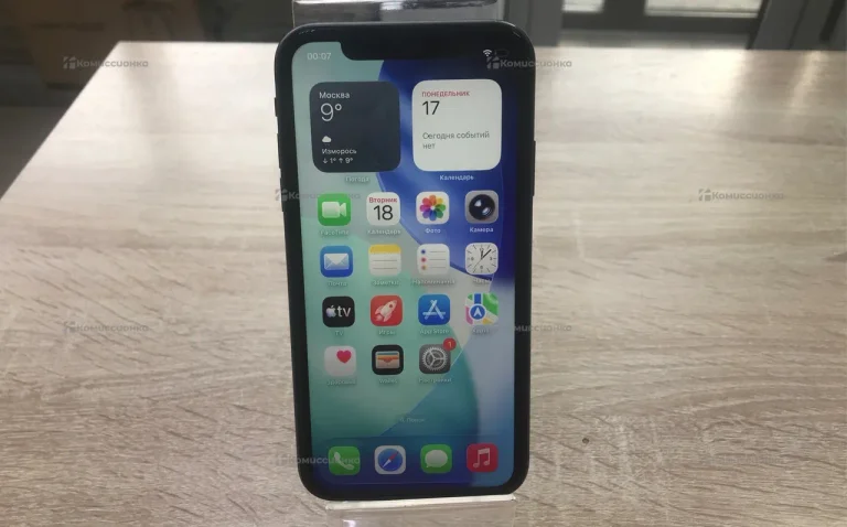 Apple iPhone 11 4/64 ГБ