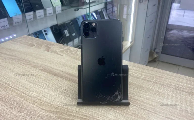 Apple iPhone 11 Pro Max 4/64 ГБ