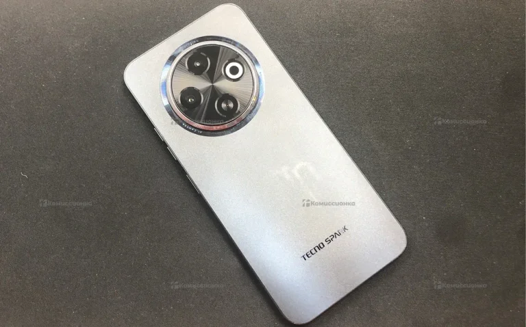 Tecno Spark 30C 4/128 ГБ